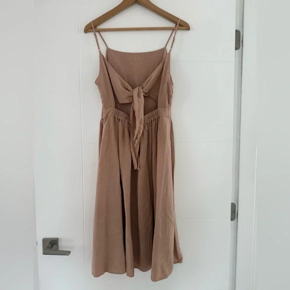 RW&Co. Tie Back Midi Dress, size medium. - Picture 6 of 9